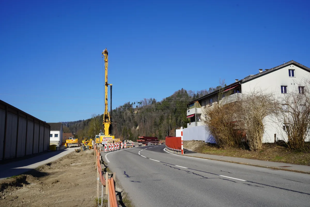 Baustelle fuer Neubau Toessbruecke in Wila